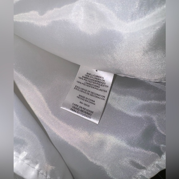 Tahari Girls Flower Girl/Baptisim Dress Girls Sz 4 - Picture 7 of 7